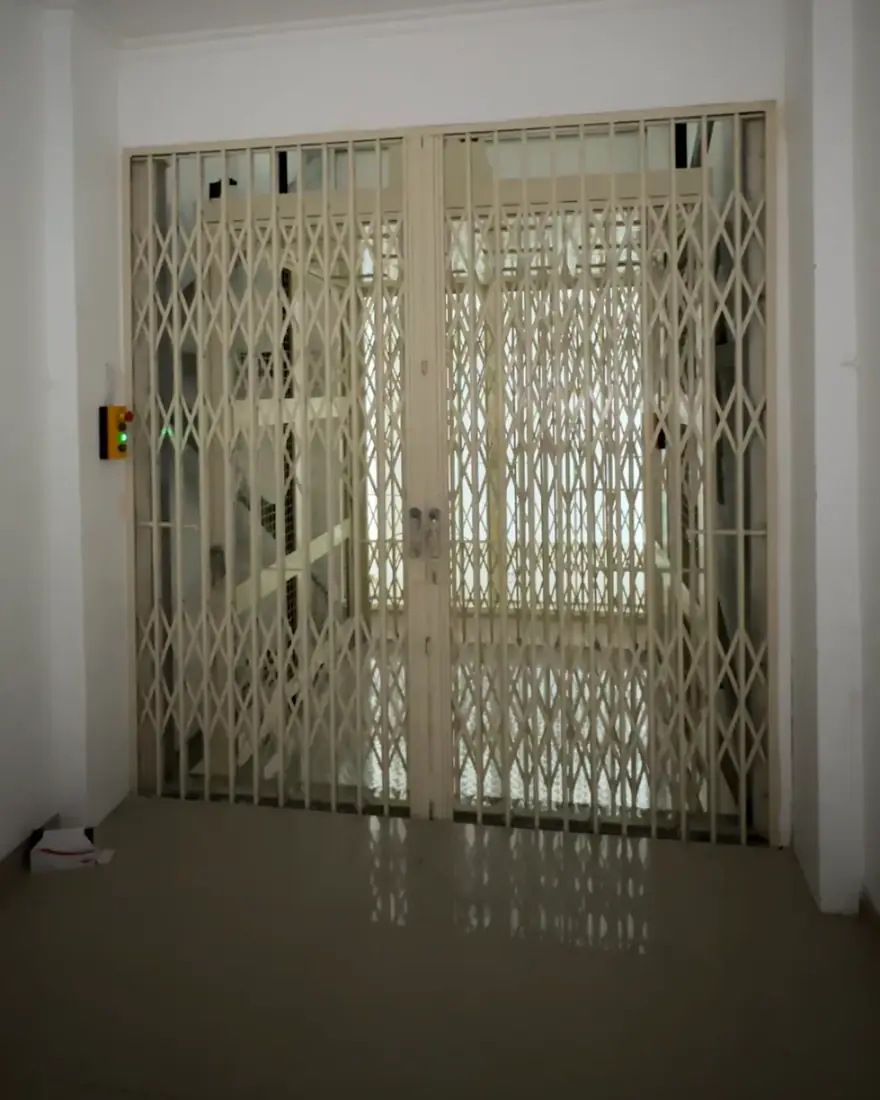 Lift barang terpasang dan siap operasi setelah riksa uji Disnaker